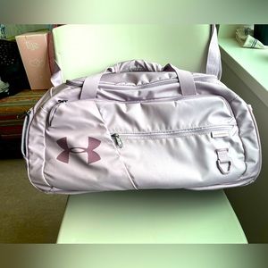 Under Armour Gym Bag in Purple/Pink.